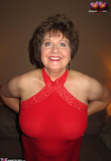 Mature Busty Red Hot Body Curves