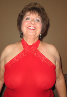 Mature Busty Red Hot Body Curves